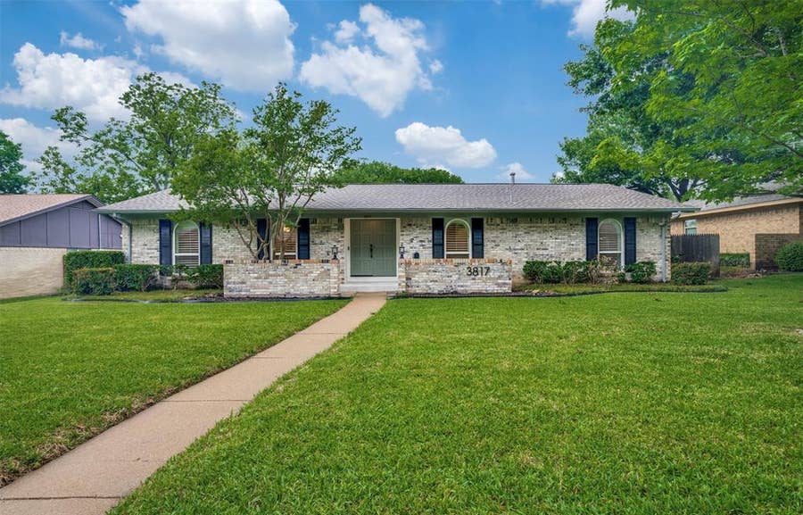 Property photo for 3817 Crestpark Drive, Farmers Branch, TX