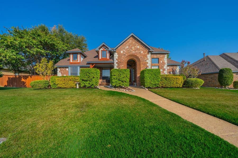 Property photo for 1309 Heritage Hill Drive, DeSoto, TX