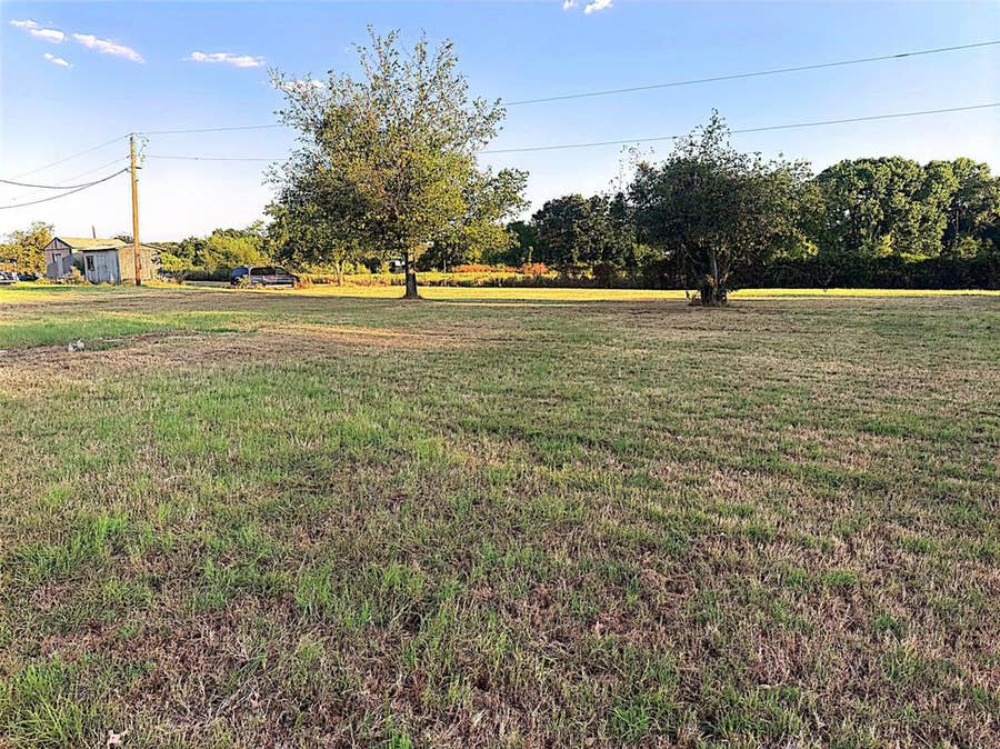 Property photo for 204 Dove Drive, Weatherford, TX