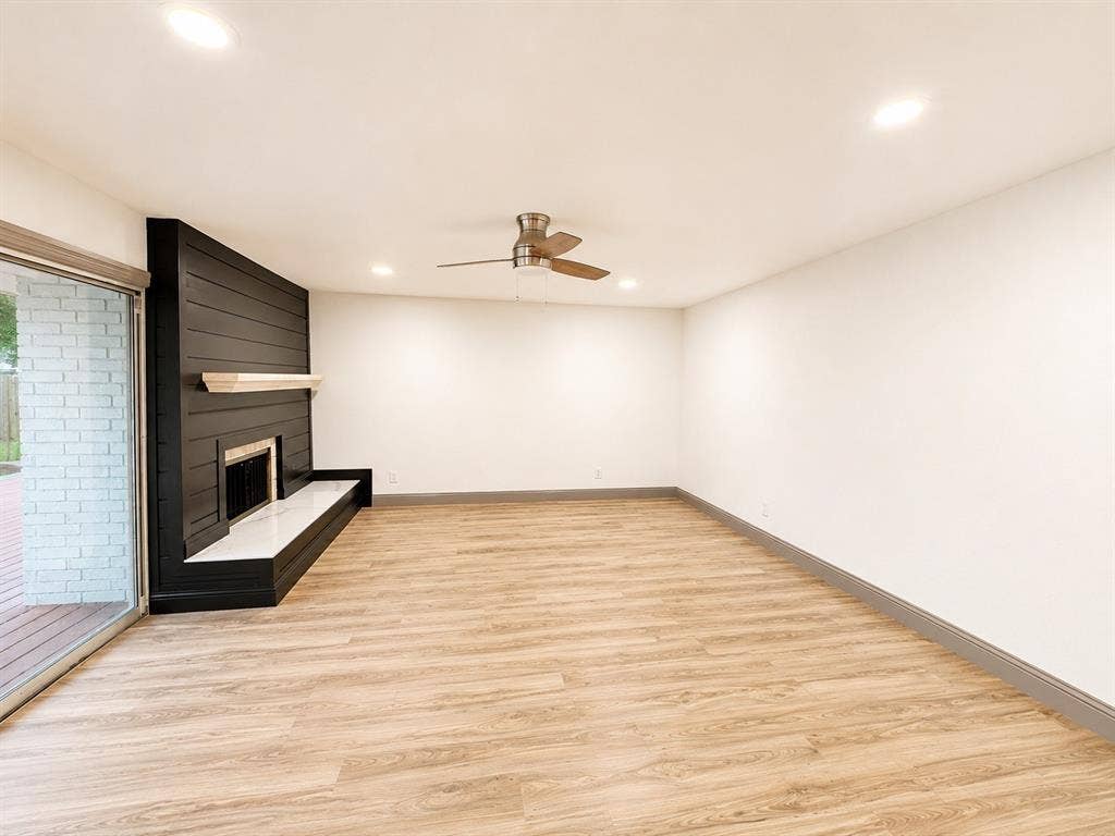4316 Woodbluff Drive, Mesquite, TX 75150 Wood-finish flooring, recessed lighting, and a ceiling fan