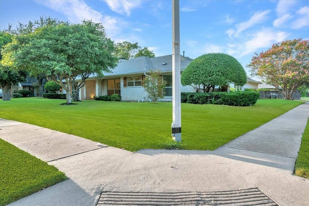 2801 W Aspen Court, Plano, TX 75075 Corner Lot