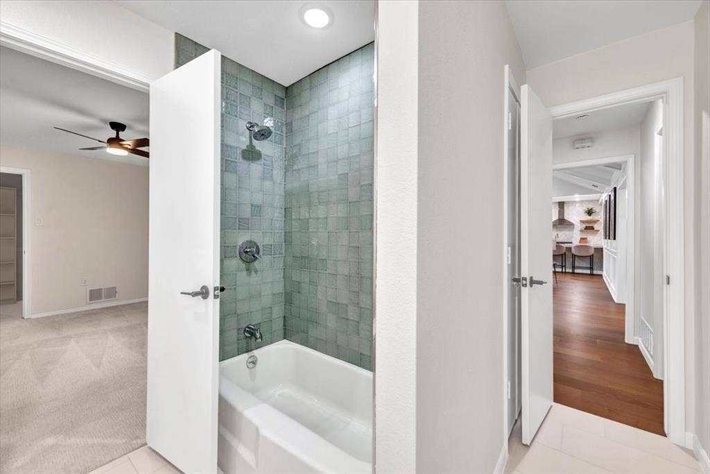 2801 W Aspen Court, Plano, TX 75075 2801 W Aspen Court, Plano, TX 75075