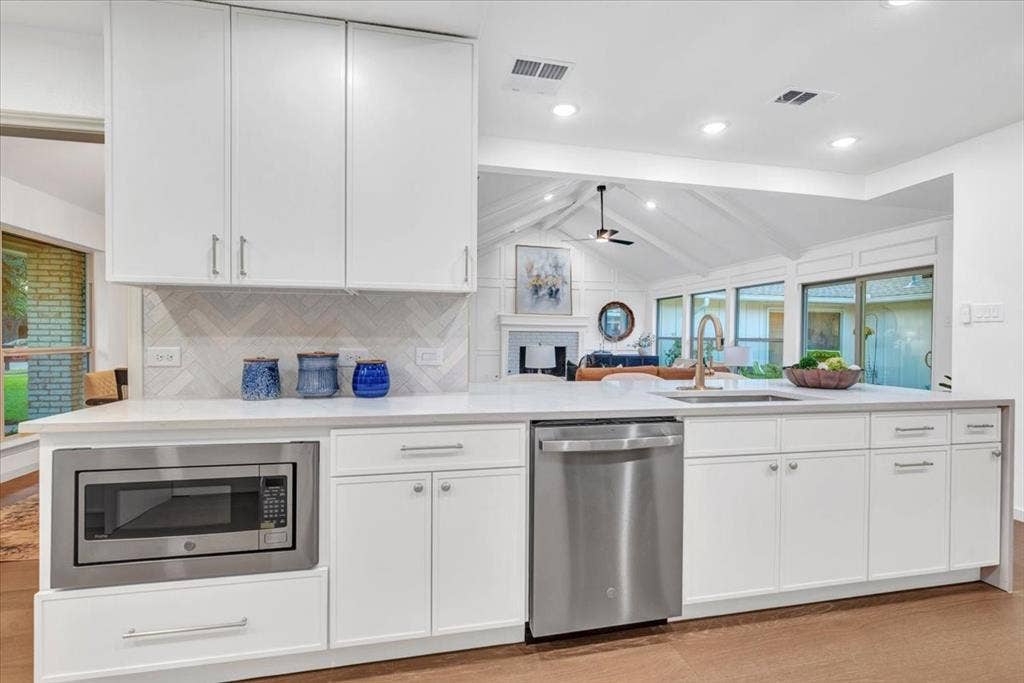 2801 W Aspen Court, Plano, TX 75075 2801 W Aspen Court, Plano, TX 75075