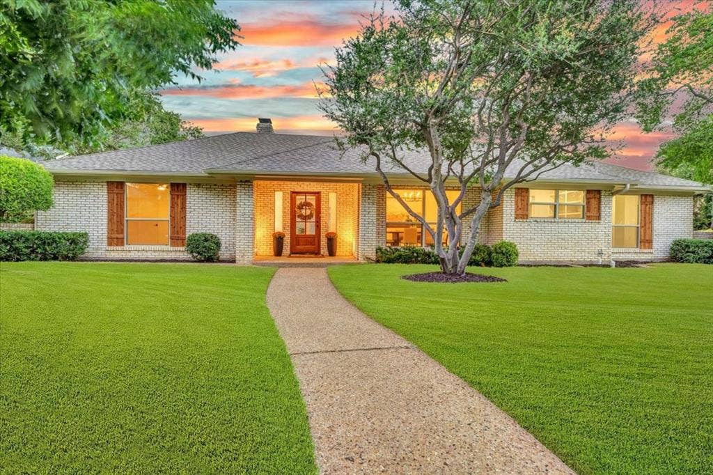 2801 W Aspen Court, Plano, TX 75075 2801 W Aspen Court, Plano, TX 75075