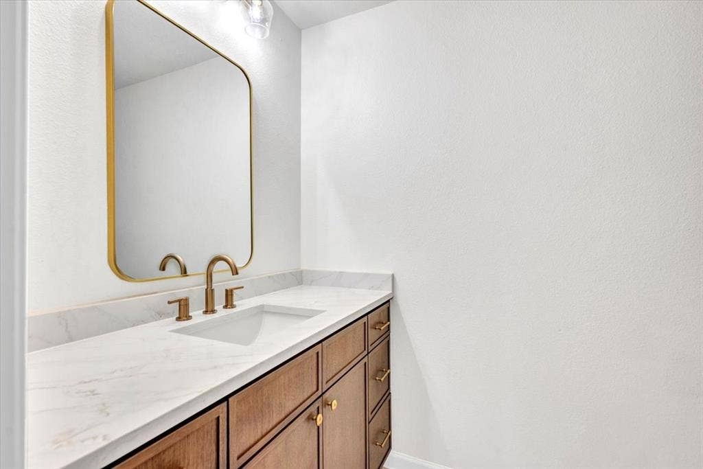 2801 W Aspen Court, Plano, TX 75075 2801 W Aspen Court, Plano, TX 75075