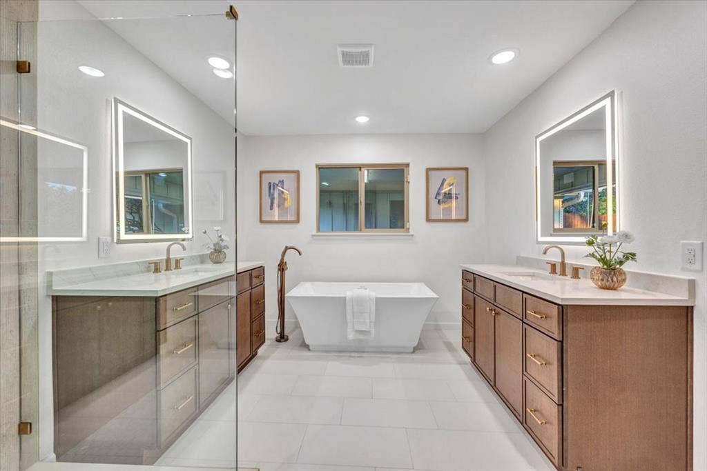 2801 W Aspen Court, Plano, TX 75075 2801 W Aspen Court, Plano, TX 75075