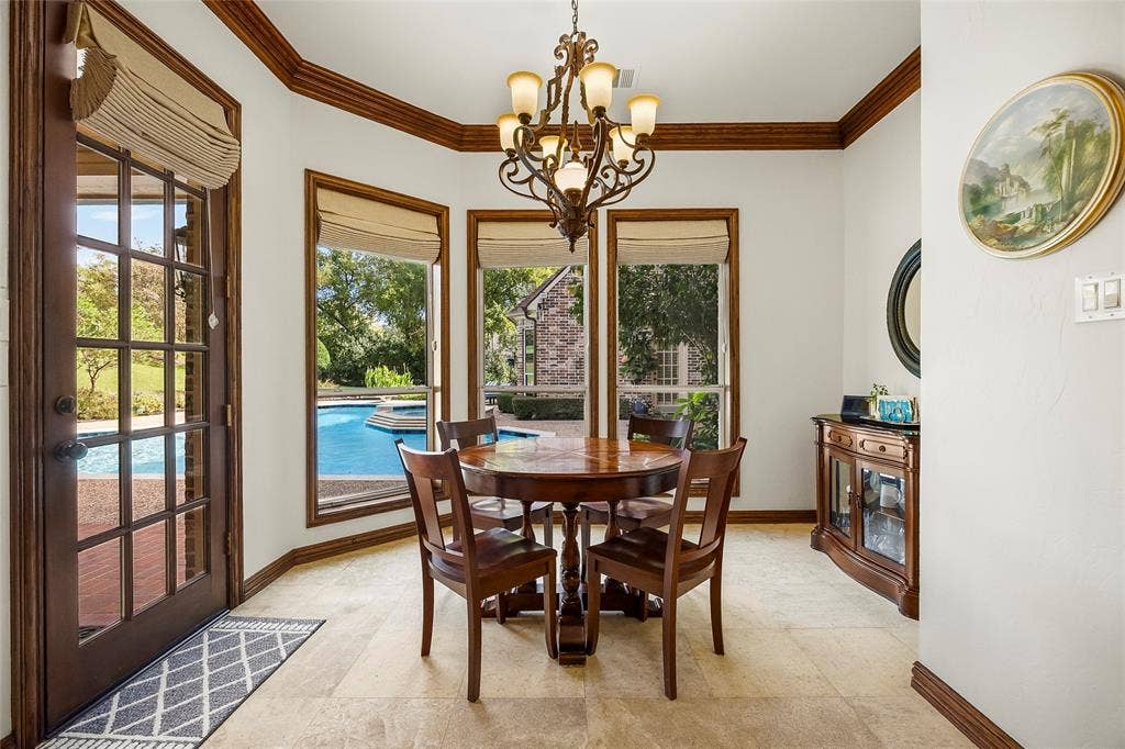 508 Moraine Way, Heath, TX 75032 Charming breakfast area with beautiful views of the surrounding landscape.