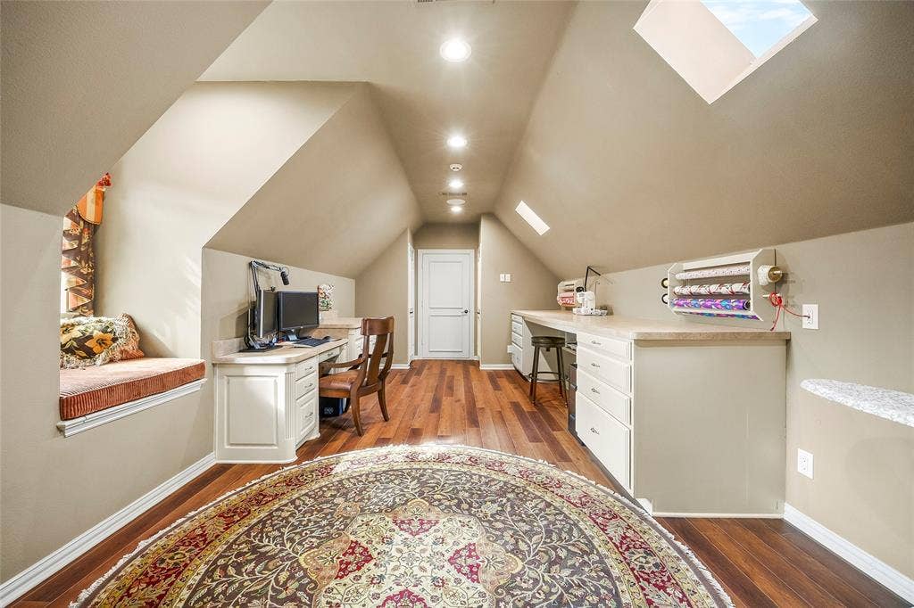 508 Moraine Way, Heath, TX 75032 Versatile bonus space ideal for a game room, hobby room, or additional living area.