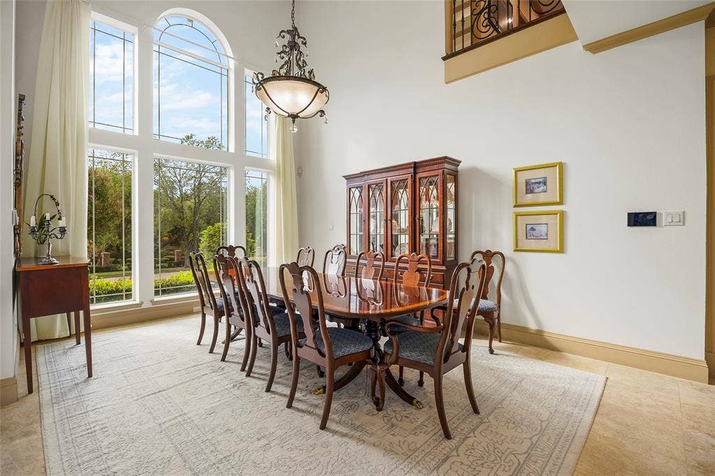 508 Moraine Way, Heath, TX 75032 Spacious formal dining room ideal for hosting family gatherings and special occasions.
