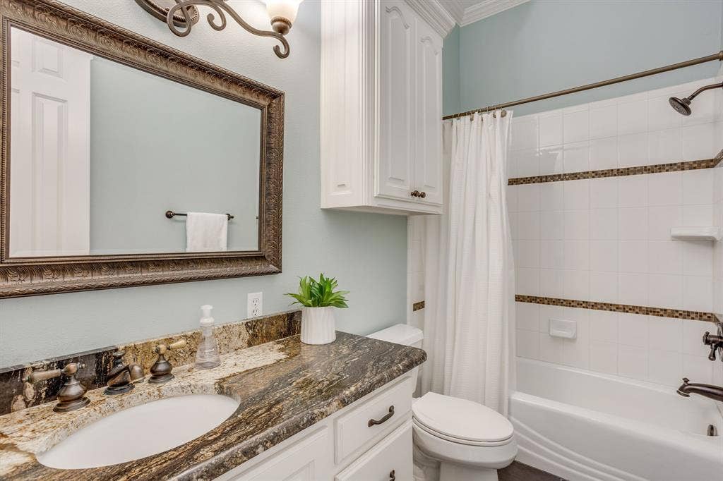 6800 Oak Hill Drive, Fort Worth, TX 76132 6800 Oak Hill Drive, Fort Worth, TX 76132