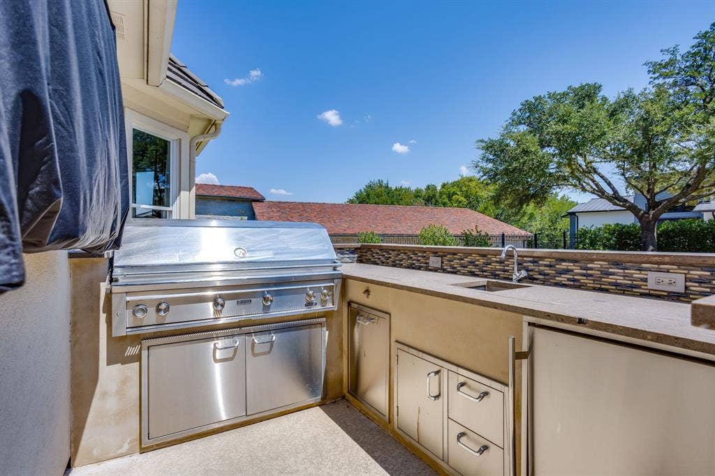 6800 Oak Hill Drive, Fort Worth, TX 76132 6800 Oak Hill Drive, Fort Worth, TX 76132