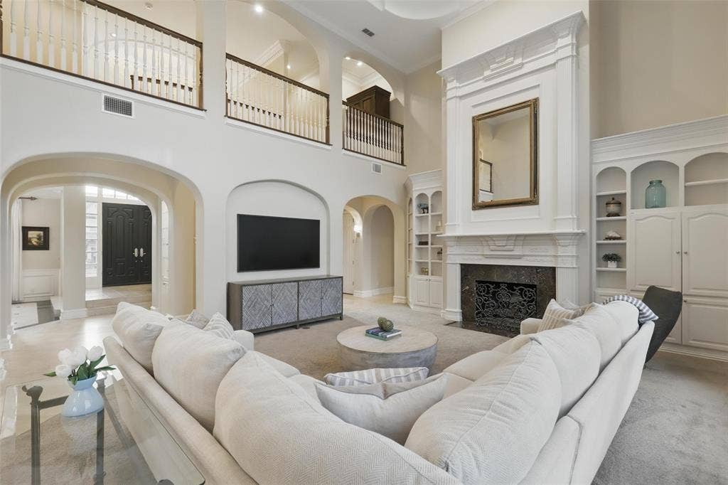 6800 Oak Hill Drive, Fort Worth, TX 76132 6800 Oak Hill Drive, Fort Worth, TX 76132