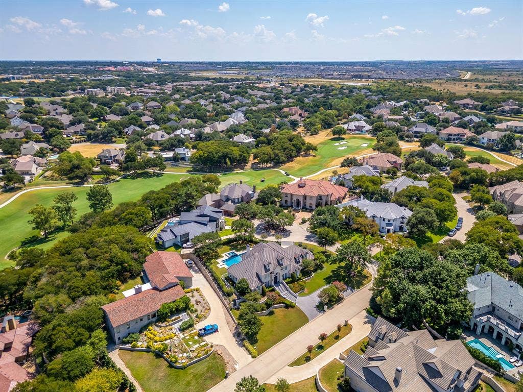 6800 Oak Hill Drive, Fort Worth, TX 76132 6800 Oak Hill Drive, Fort Worth, TX 76132