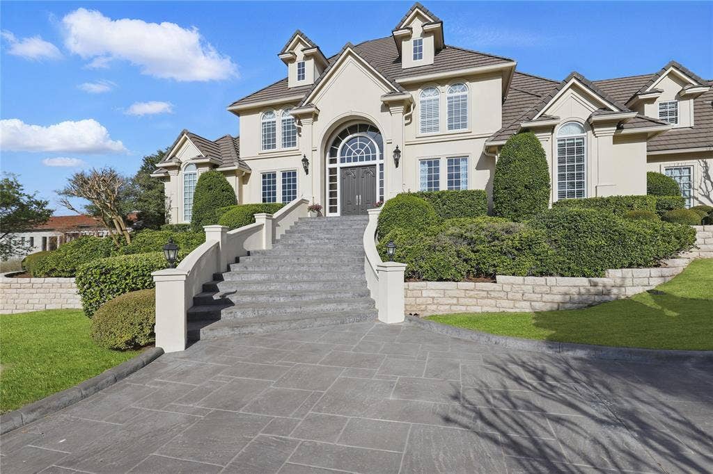 6800 Oak Hill Drive, Fort Worth, TX 76132 6800 Oak Hill Drive, Fort Worth, TX 76132