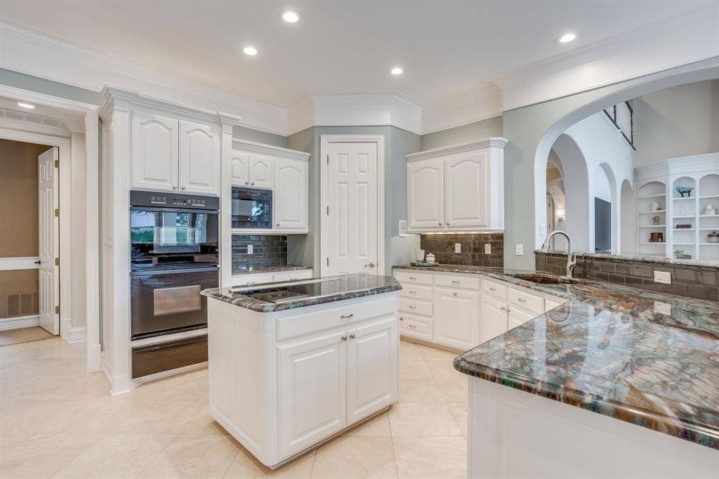 6800 Oak Hill Drive, Fort Worth, TX 76132 6800 Oak Hill Drive, Fort Worth, TX 76132
