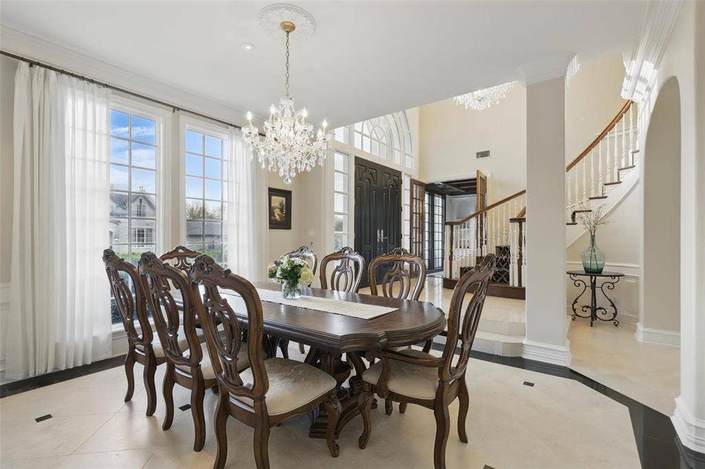 6800 Oak Hill Drive, Fort Worth, TX 76132 6800 Oak Hill Drive, Fort Worth, TX 76132