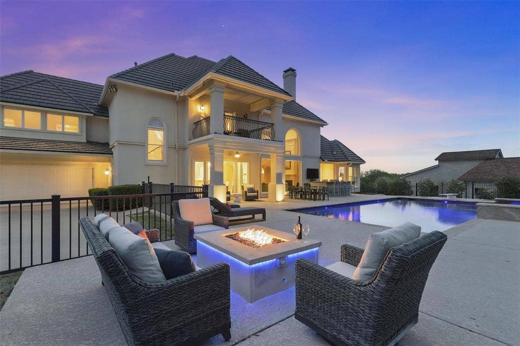6800 Oak Hill Drive, Fort Worth, TX 76132 6800 Oak Hill Drive, Fort Worth, TX 76132