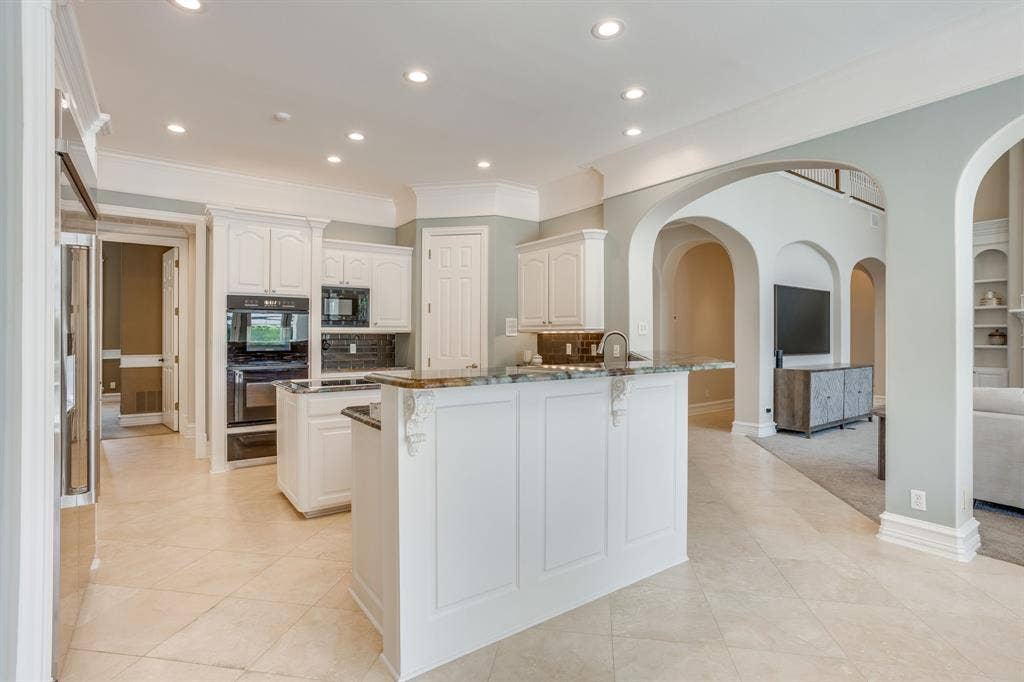 6800 Oak Hill Drive, Fort Worth, TX 76132 6800 Oak Hill Drive, Fort Worth, TX 76132