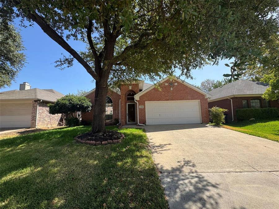 Property photo for 6916 Indiana Avenue, Fort Worth, TX