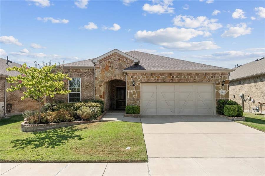 Property photo for 804 Forgotten Forest Way, McKinney, TX