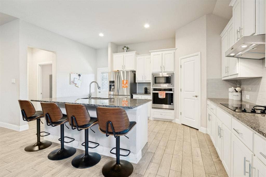 1006 Summer Grove Drive, Midlothian, TX 76065