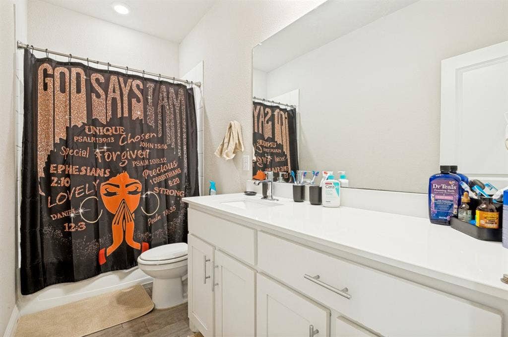 1006 Summer Grove Drive, Midlothian, TX 76065