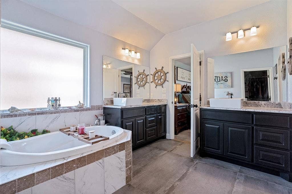 2128 Christine Drive, Granbury, TX 76048