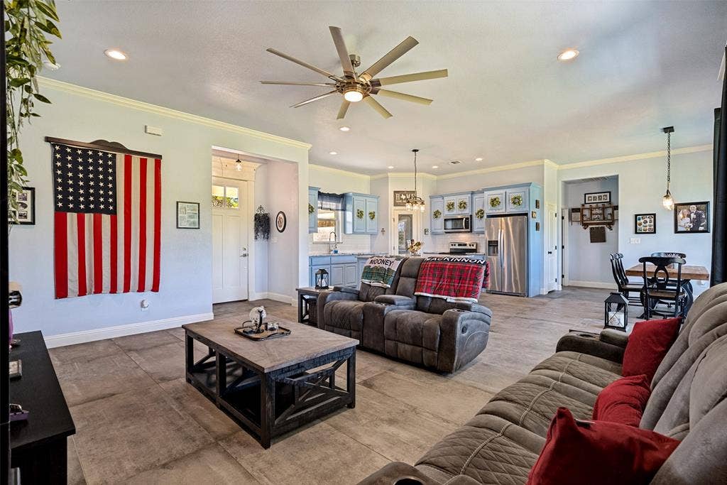 2128 Christine Drive, Granbury, TX 76048