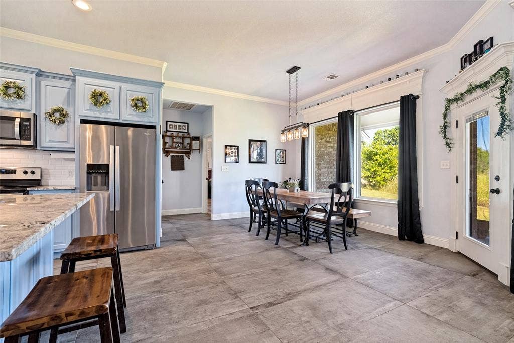 2128 Christine Drive, Granbury, TX 76048