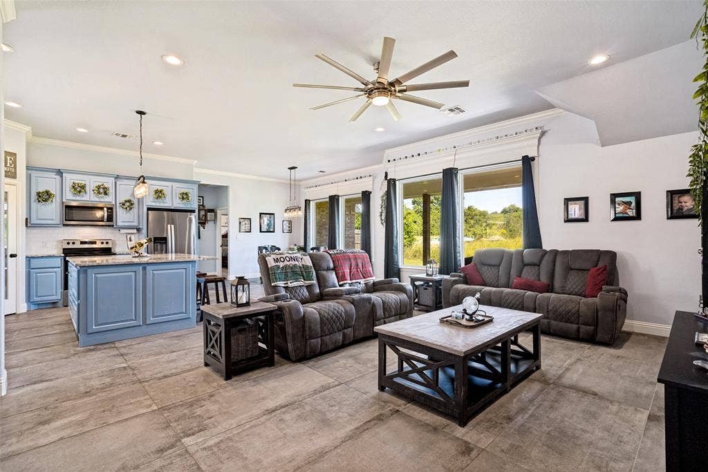 2128 Christine Drive, Granbury, TX 76048