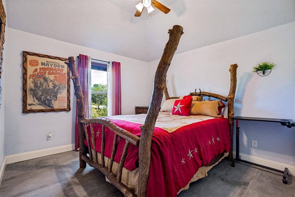 2128 Christine Drive, Granbury, TX 76048