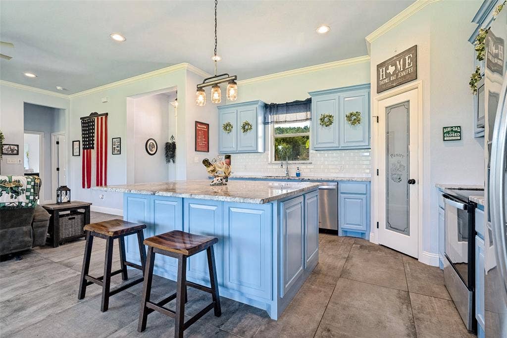 2128 Christine Drive, Granbury, TX 76048