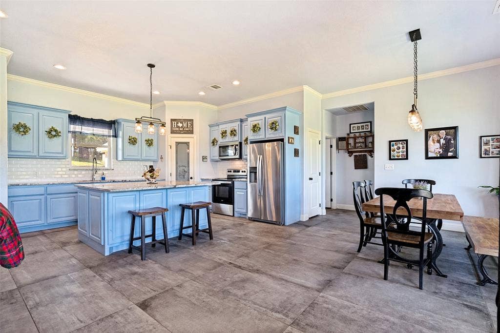 2128 Christine Drive, Granbury, TX 76048