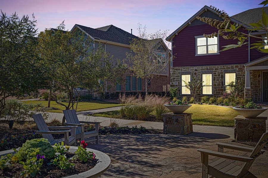 Property photo for 4335 Fall Blossom Drive, Arlington, TX