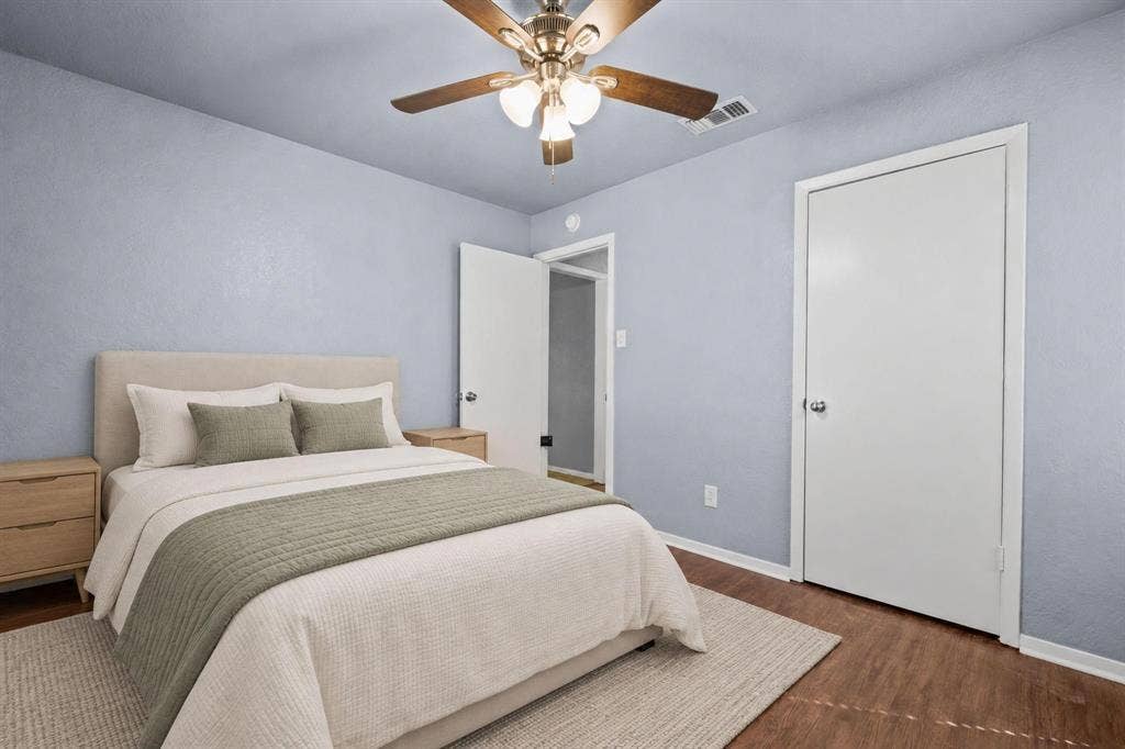 1729 W Doyle Street, Granbury, TX 76048 1729 W Doyle Street, Granbury, TX 76048