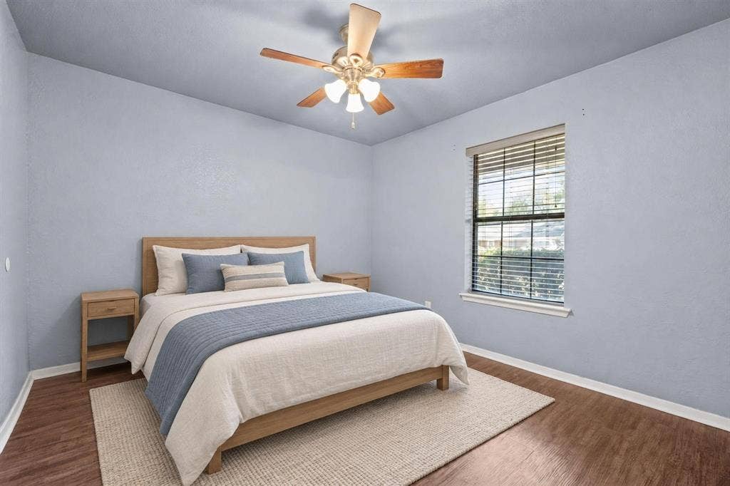1729 W Doyle Street, Granbury, TX 76048 1729 W Doyle Street, Granbury, TX 76048