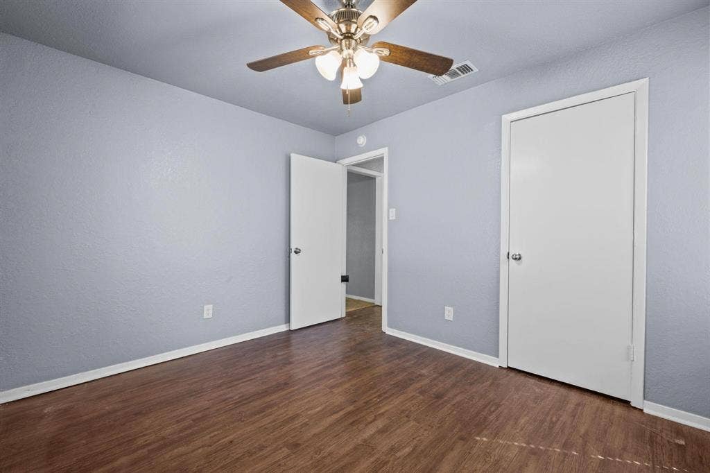 1729 W Doyle Street, Granbury, TX 76048 1729 W Doyle Street, Granbury, TX 76048