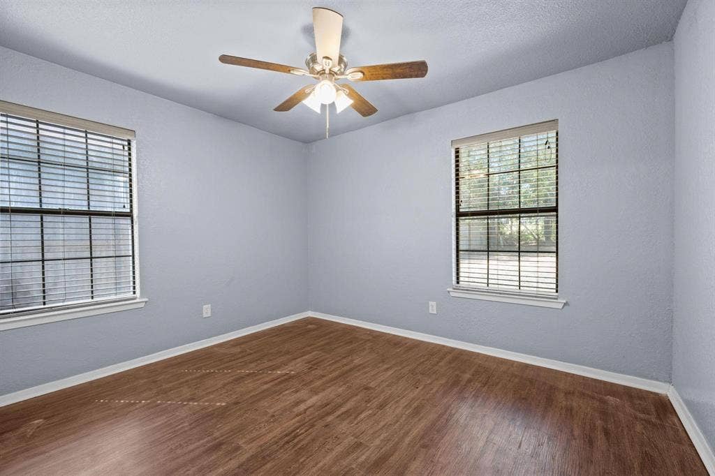 1729 W Doyle Street, Granbury, TX 76048 1729 W Doyle Street, Granbury, TX 76048