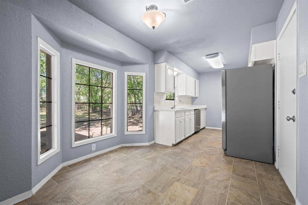 1729 W Doyle Street, Granbury, TX 76048 1729 W Doyle Street, Granbury, TX 76048