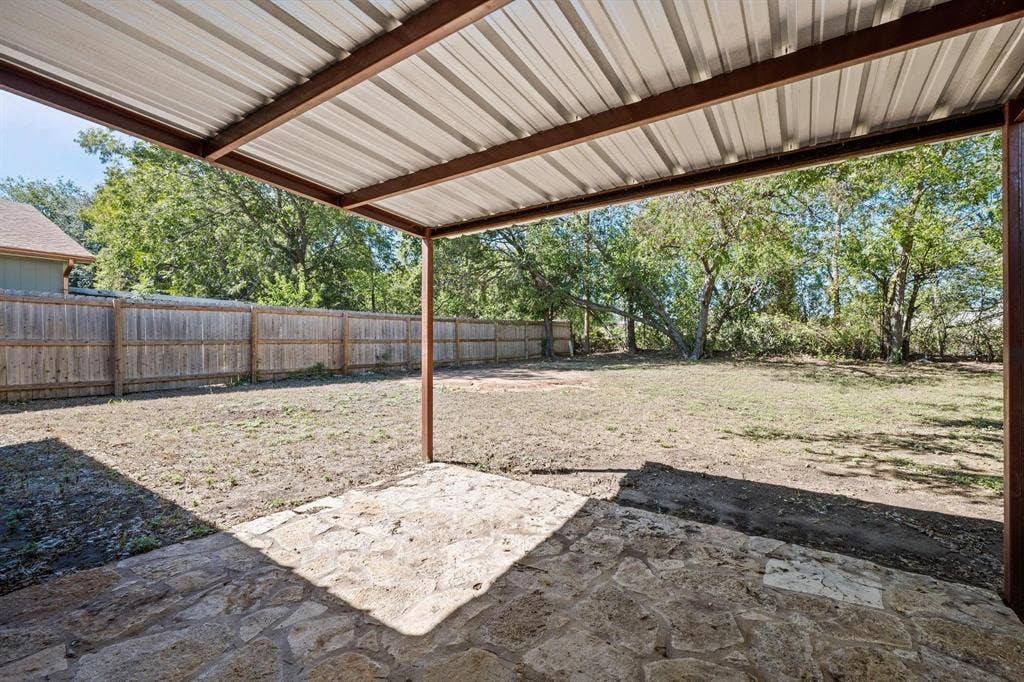 1729 W Doyle Street, Granbury, TX 76048 1729 W Doyle Street, Granbury, TX 76048
