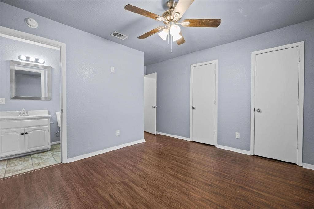 1729 W Doyle Street, Granbury, TX 76048 1729 W Doyle Street, Granbury, TX 76048