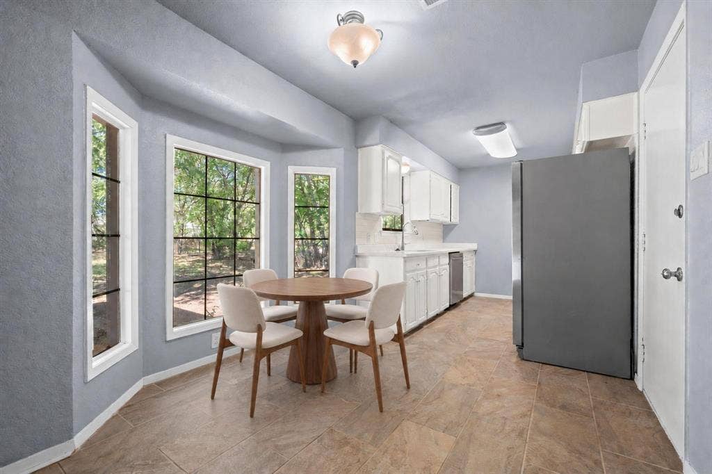 1729 W Doyle Street, Granbury, TX 76048 1729 W Doyle Street, Granbury, TX 76048