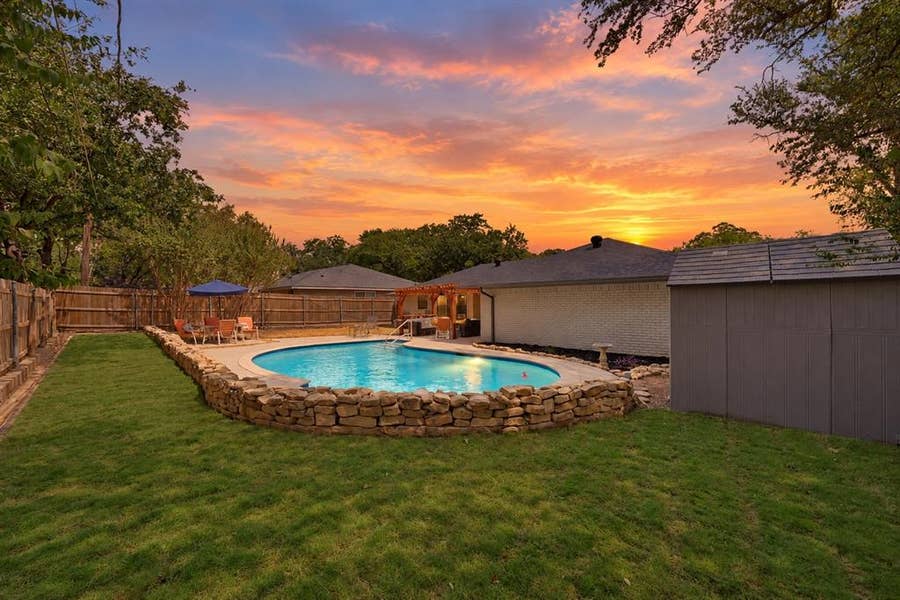 Property photo for 2500 Highgate Drive, Arlington, TX