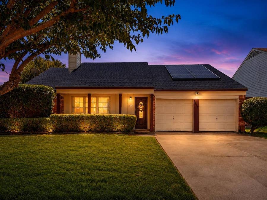 Property photo for 2617 Winslow Drive, Grand Prairie, TX