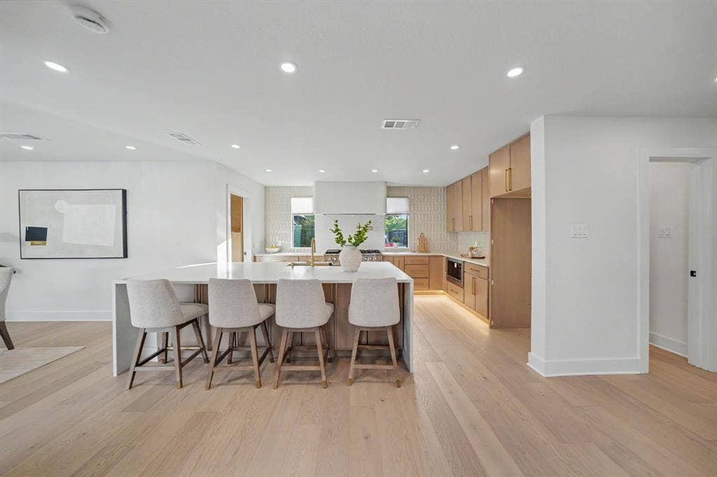 16212 Spring Creek Road, Dallas, TX 75248 16212 Spring Creek Road, Dallas, TX 75248