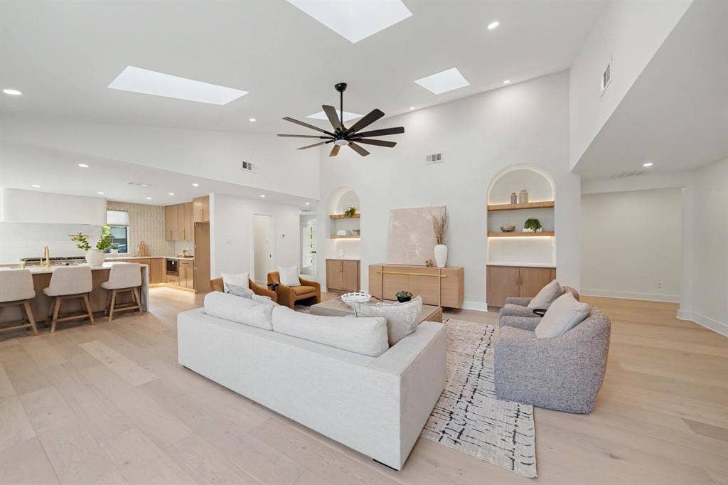 16212 Spring Creek Road, Dallas, TX 75248 16212 Spring Creek Road, Dallas, TX 75248