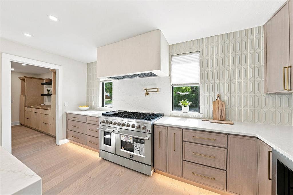 16212 Spring Creek Road, Dallas, TX 75248 16212 Spring Creek Road, Dallas, TX 75248