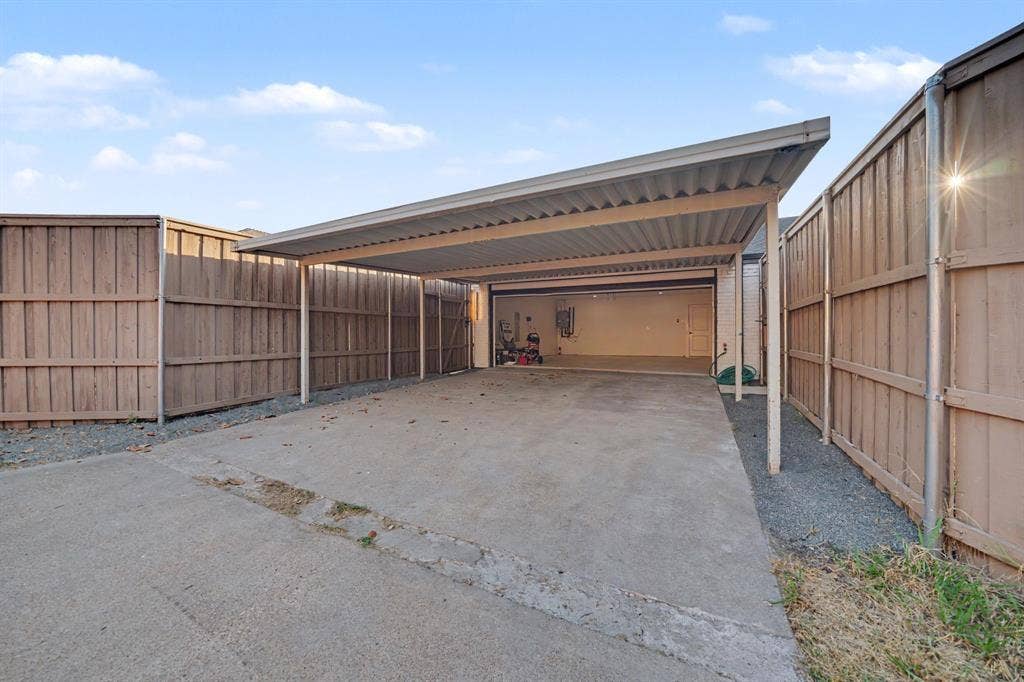 16212 Spring Creek Road, Dallas, TX 75248 16212 Spring Creek Road, Dallas, TX 75248