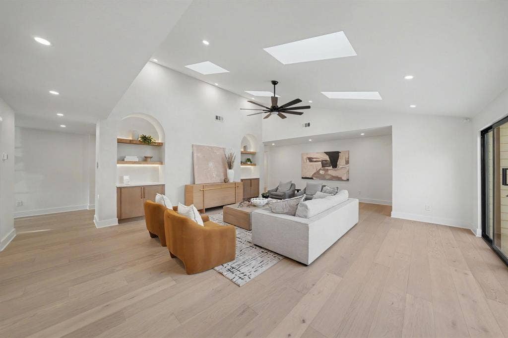 16212 Spring Creek Road, Dallas, TX 75248 16212 Spring Creek Road, Dallas, TX 75248