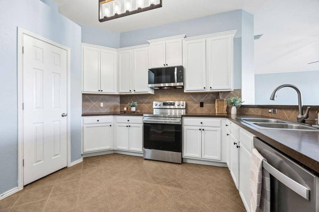 15533 Adlong Drive, Fort Worth, TX 76262 15533 Adlong Drive, Fort Worth, TX 76262